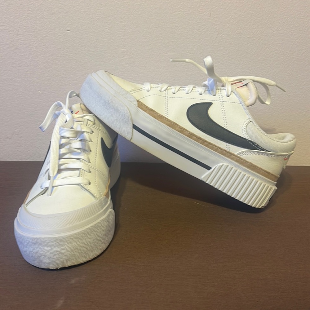Nike Court Legacy Lift Platform Sneaker